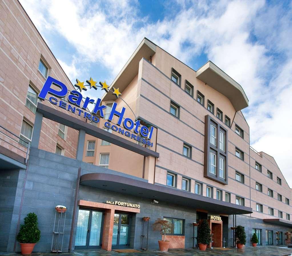 Park Hotel Centro Congressi Potenza Eksteriør bilde