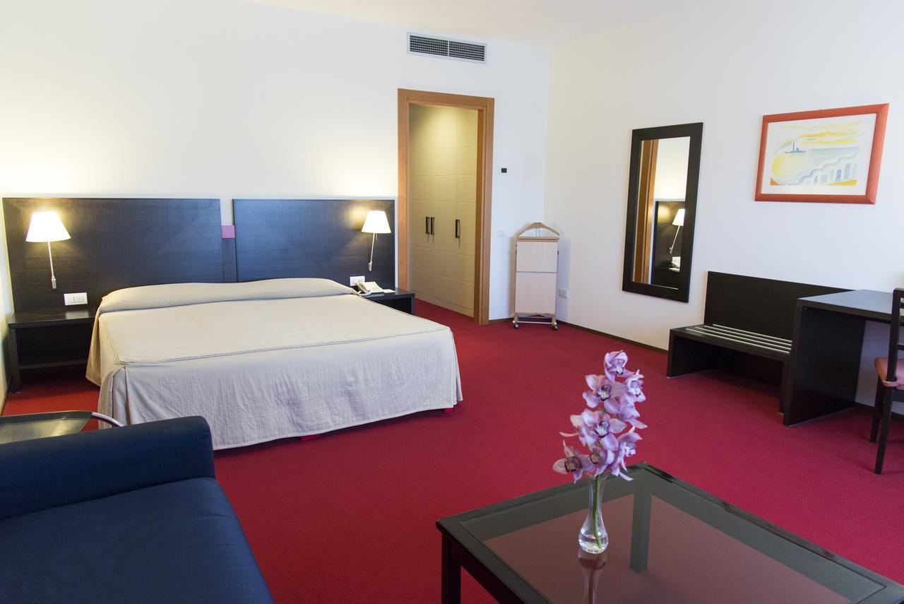 Park Hotel Centro Congressi Potenza Eksteriør bilde